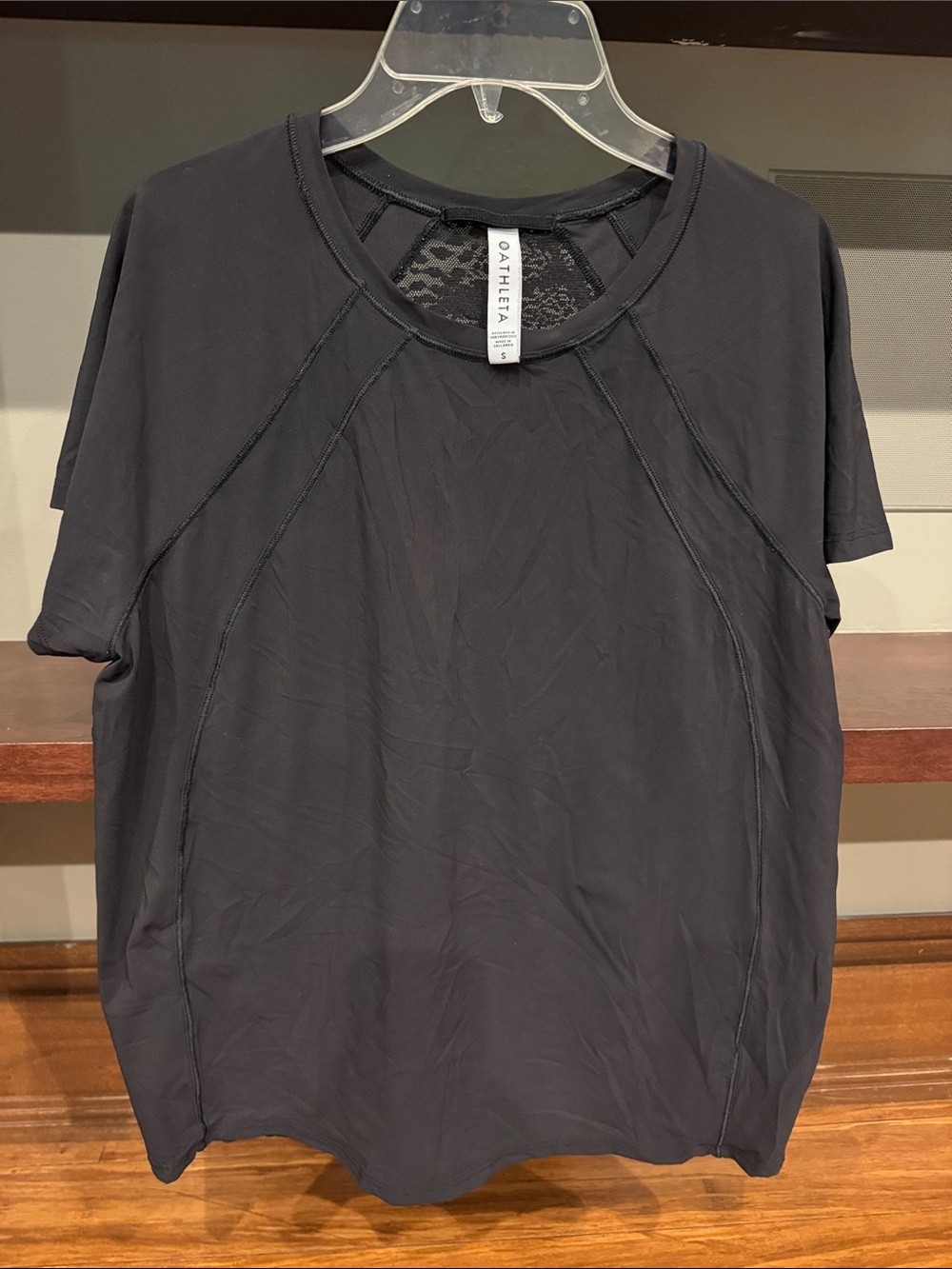 Athleta Black Short-Sleeve Crewneck Performance Tee w Floral Mesh back